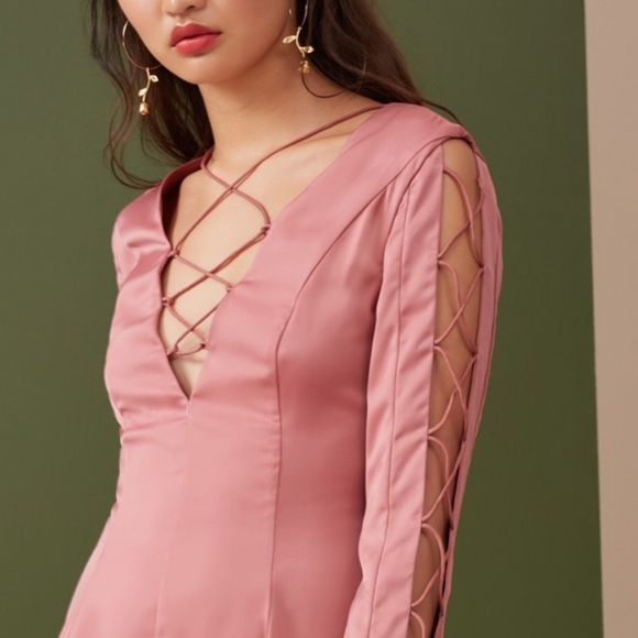 Finders Keepers Bloom Mini Dress - Picture 2 of 4